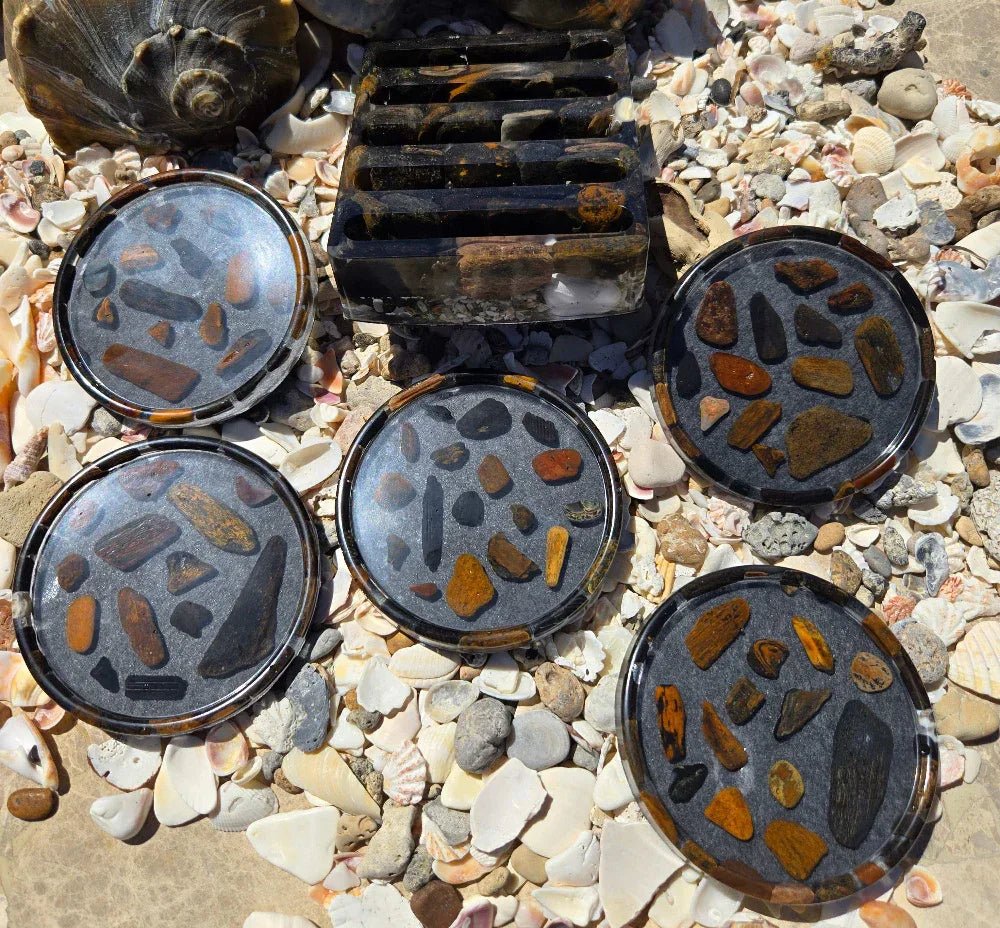 Resin coaster set with shells and ocean pigments, coastal décor